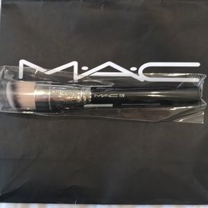 MAC “170” brush, never been used, still in package